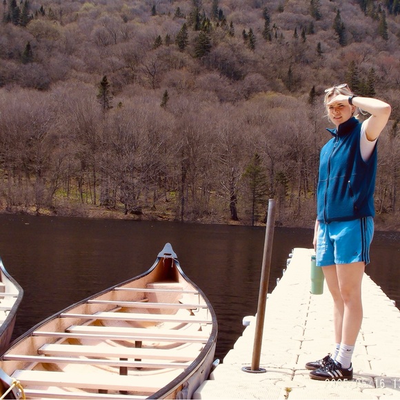 Meet your Posher, chelsea - Picture 4 of 4